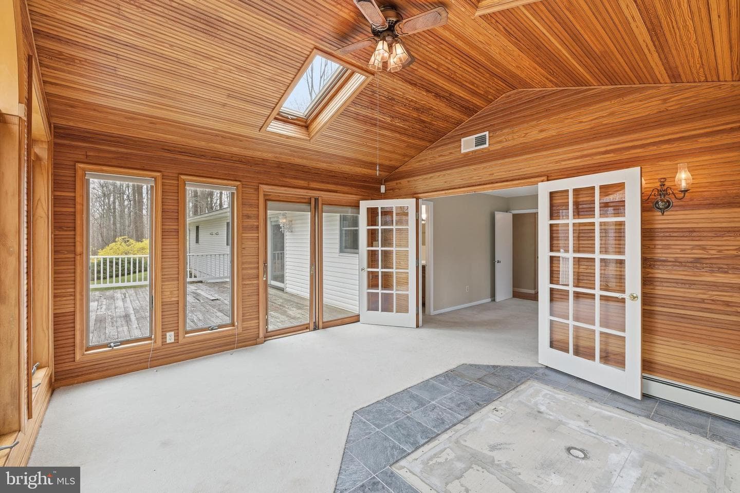 2201 Knox Avenue photo 16