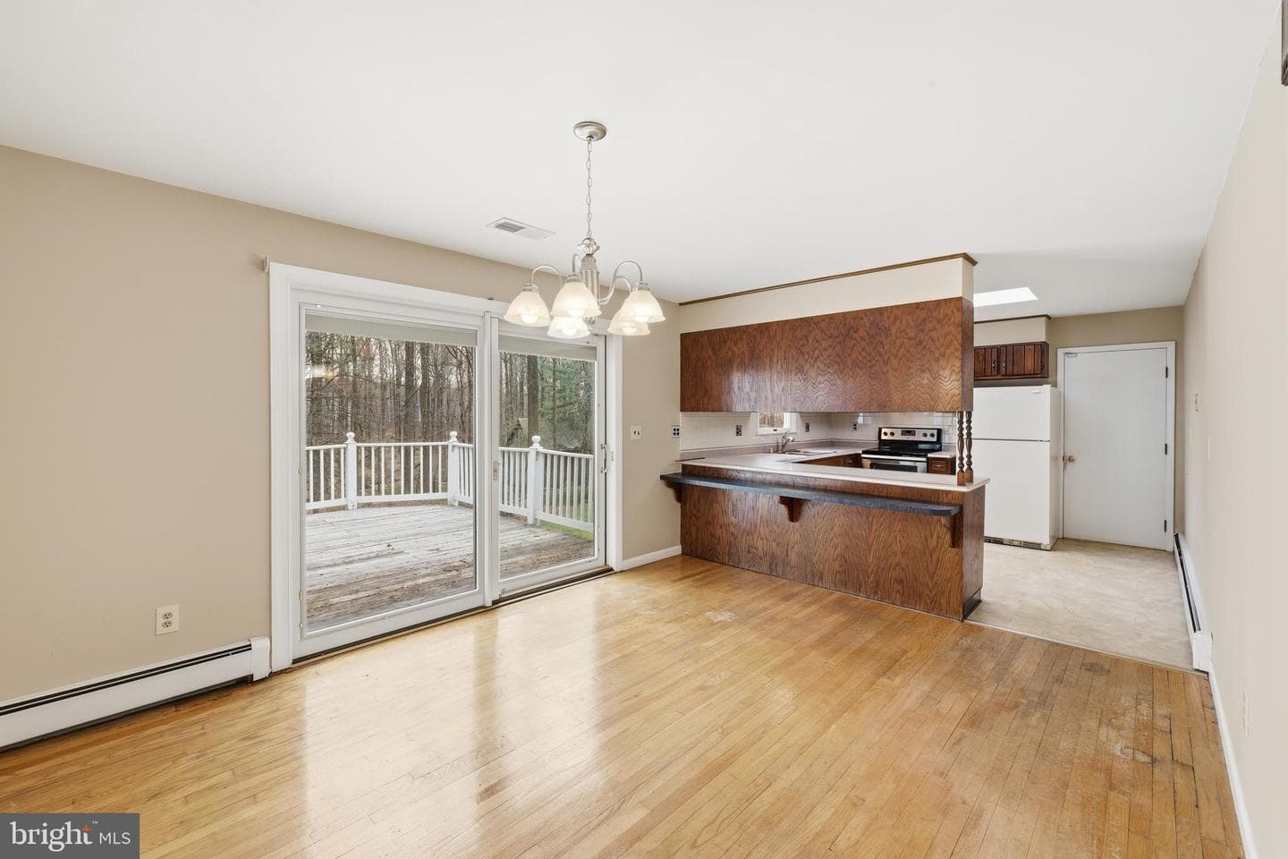 2201 Knox Avenue photo 6