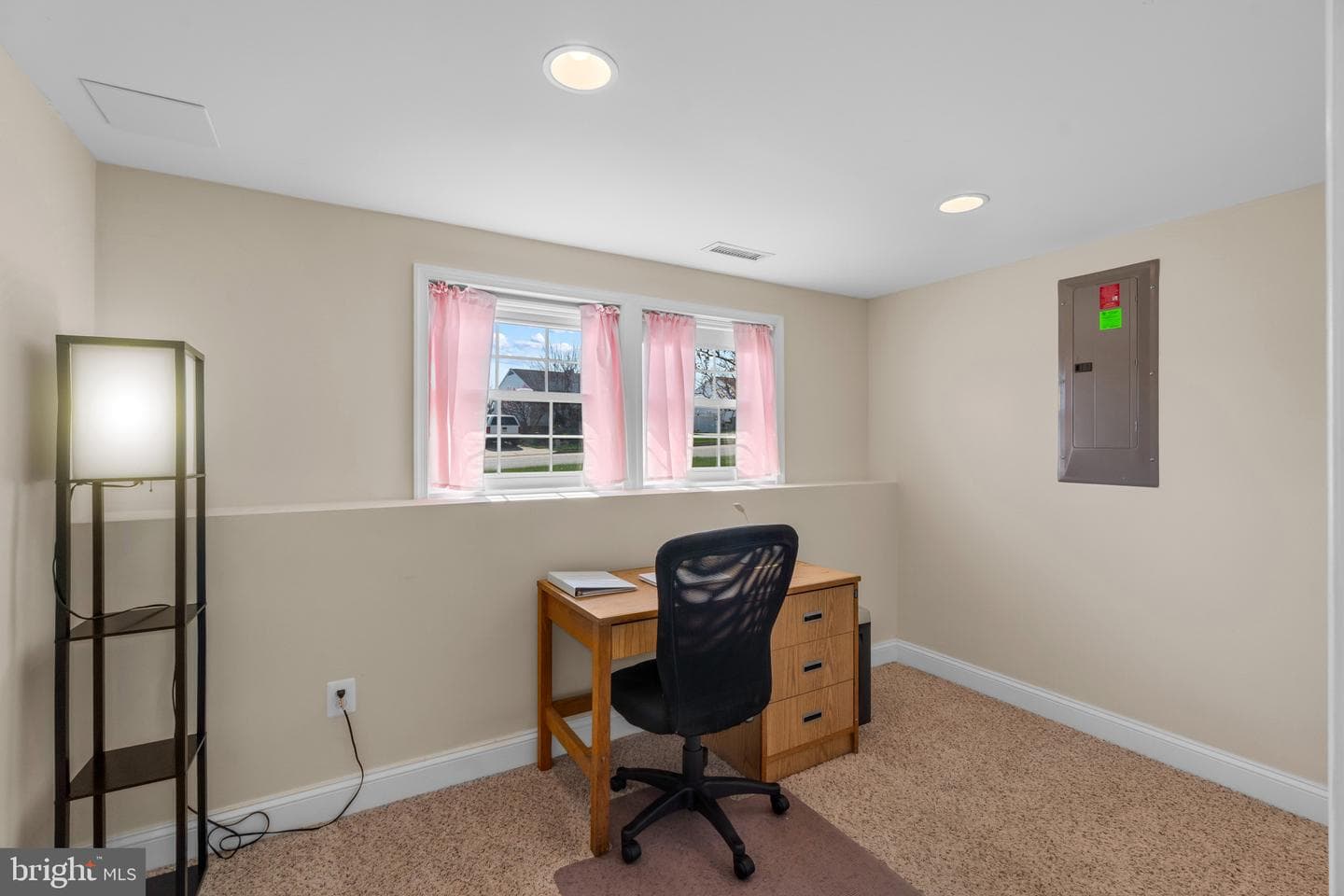9469 Seven Courts Drive photo 19