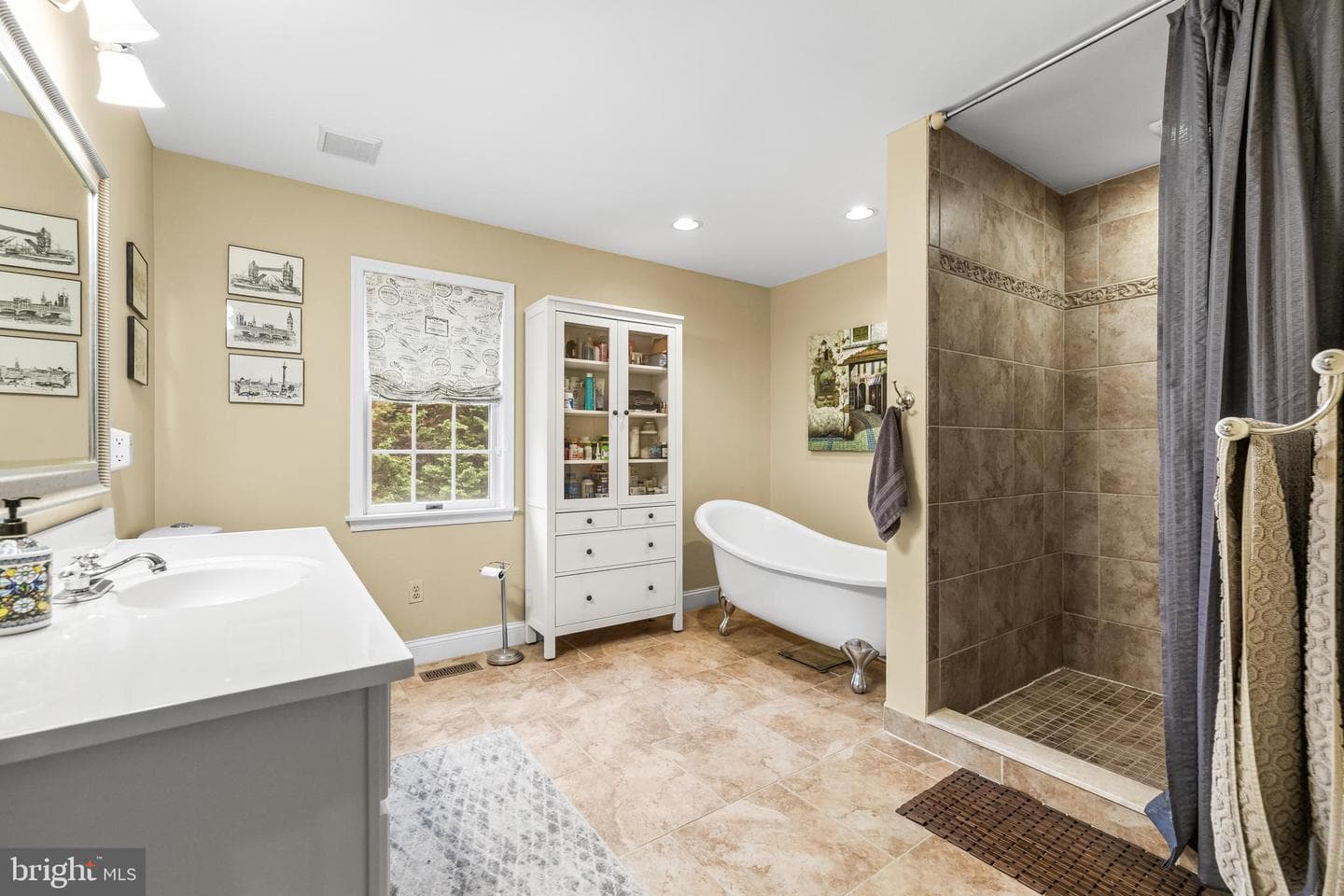 904 Maplehurst Lane photo 28