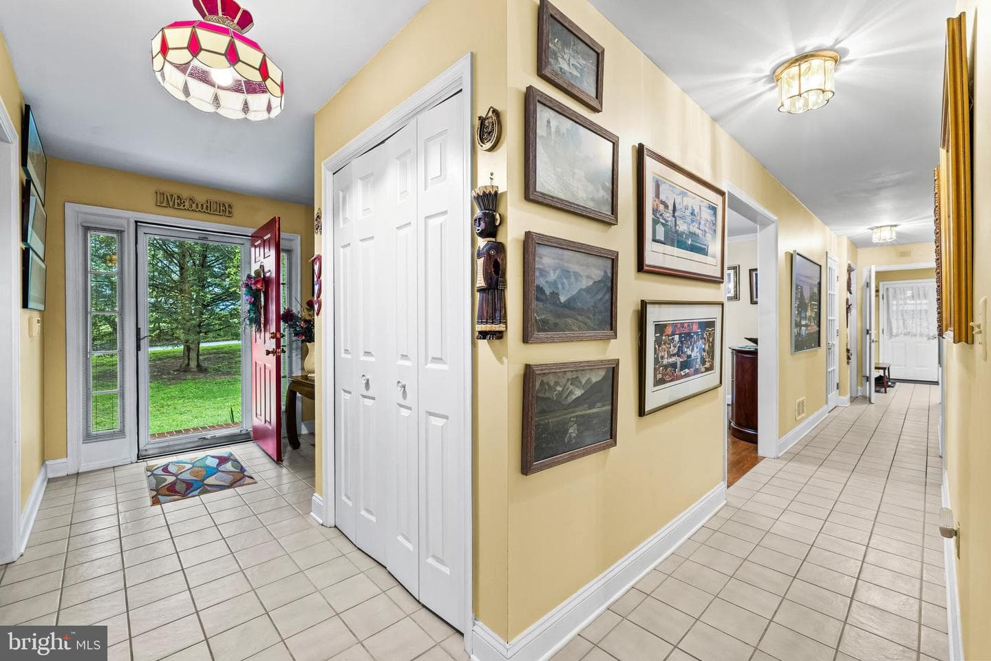 904 Maplehurst Lane photo 7