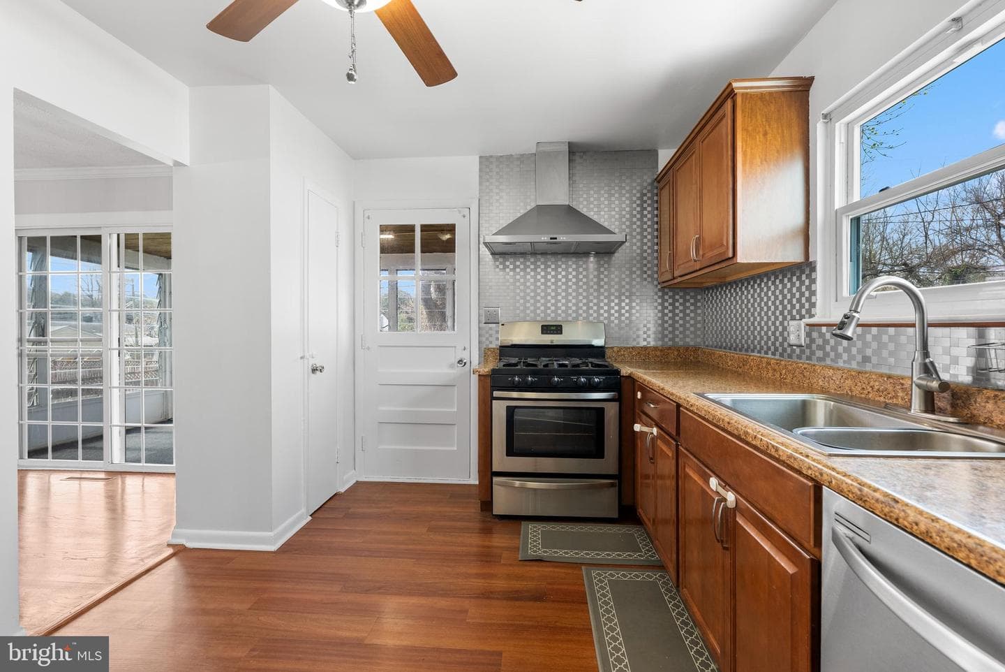 1304 Glenwilde Road photo 14