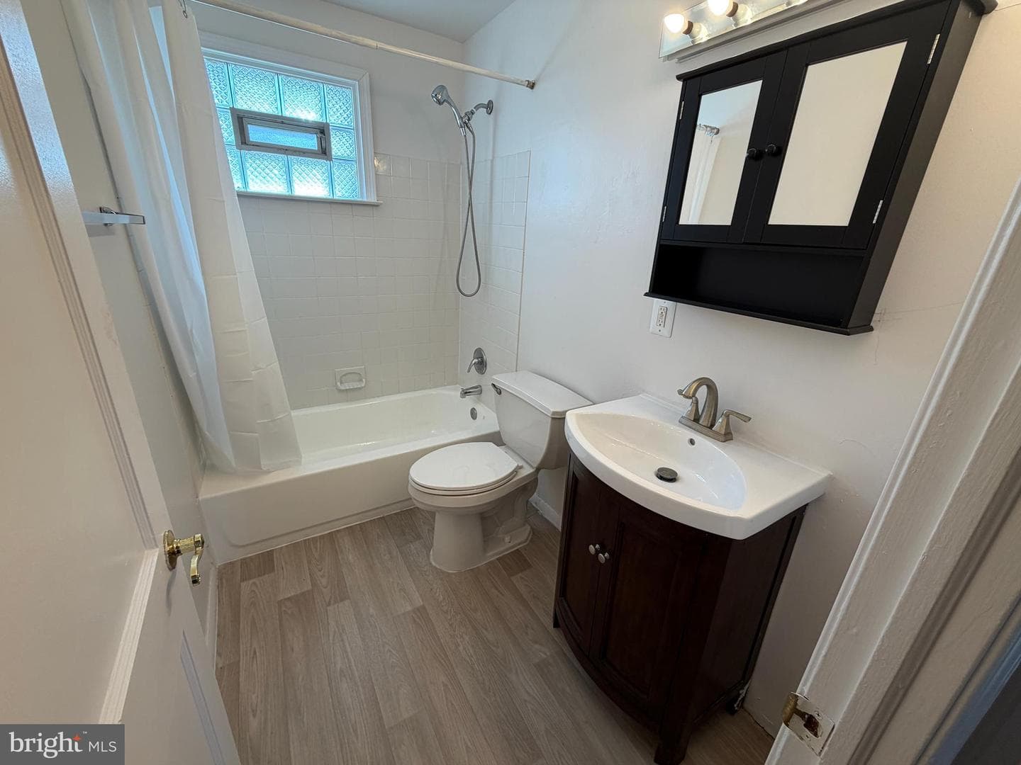 1403 Dartmouth Avenue photo 16