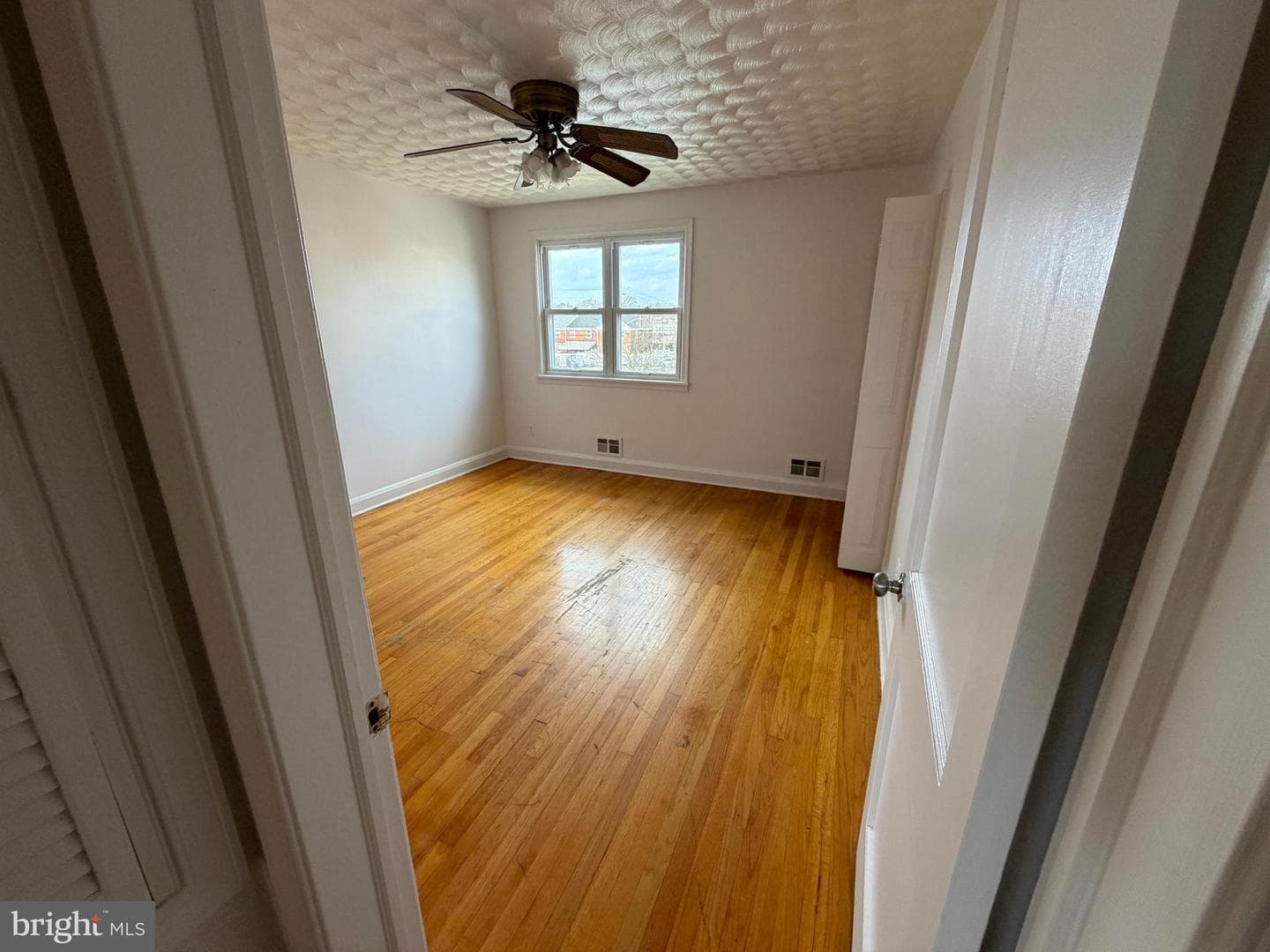 1403 Dartmouth Avenue photo 17
