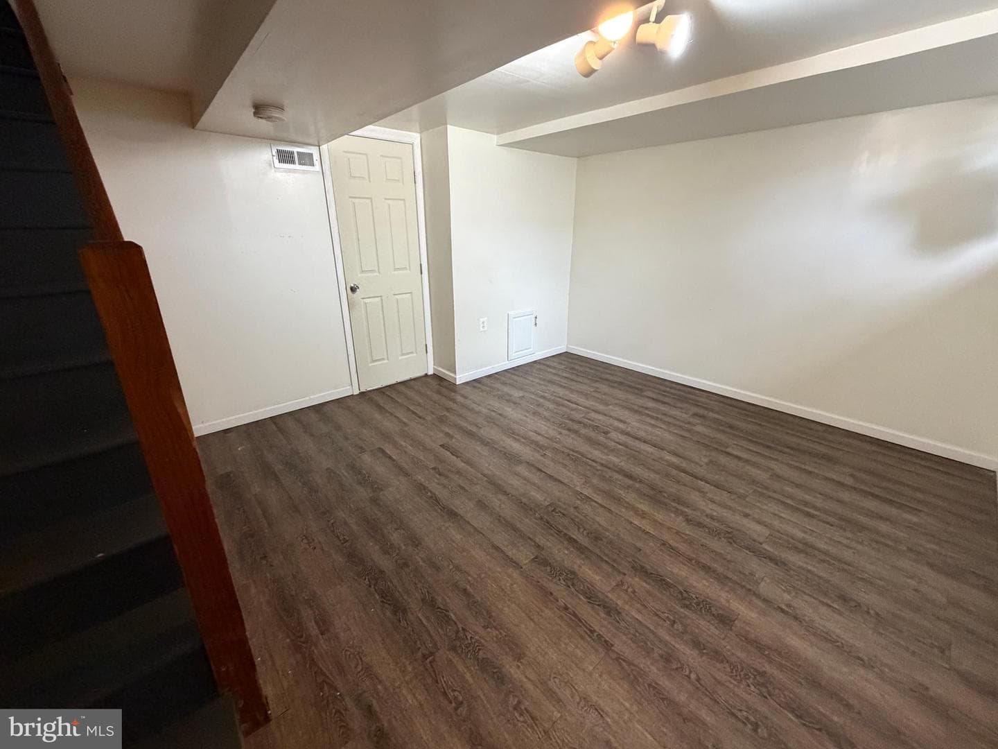 1403 Dartmouth Avenue photo 24