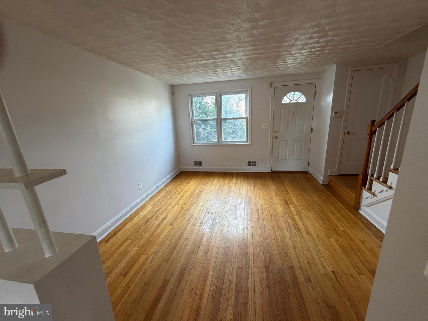 1403 Dartmouth Avenue photo 4