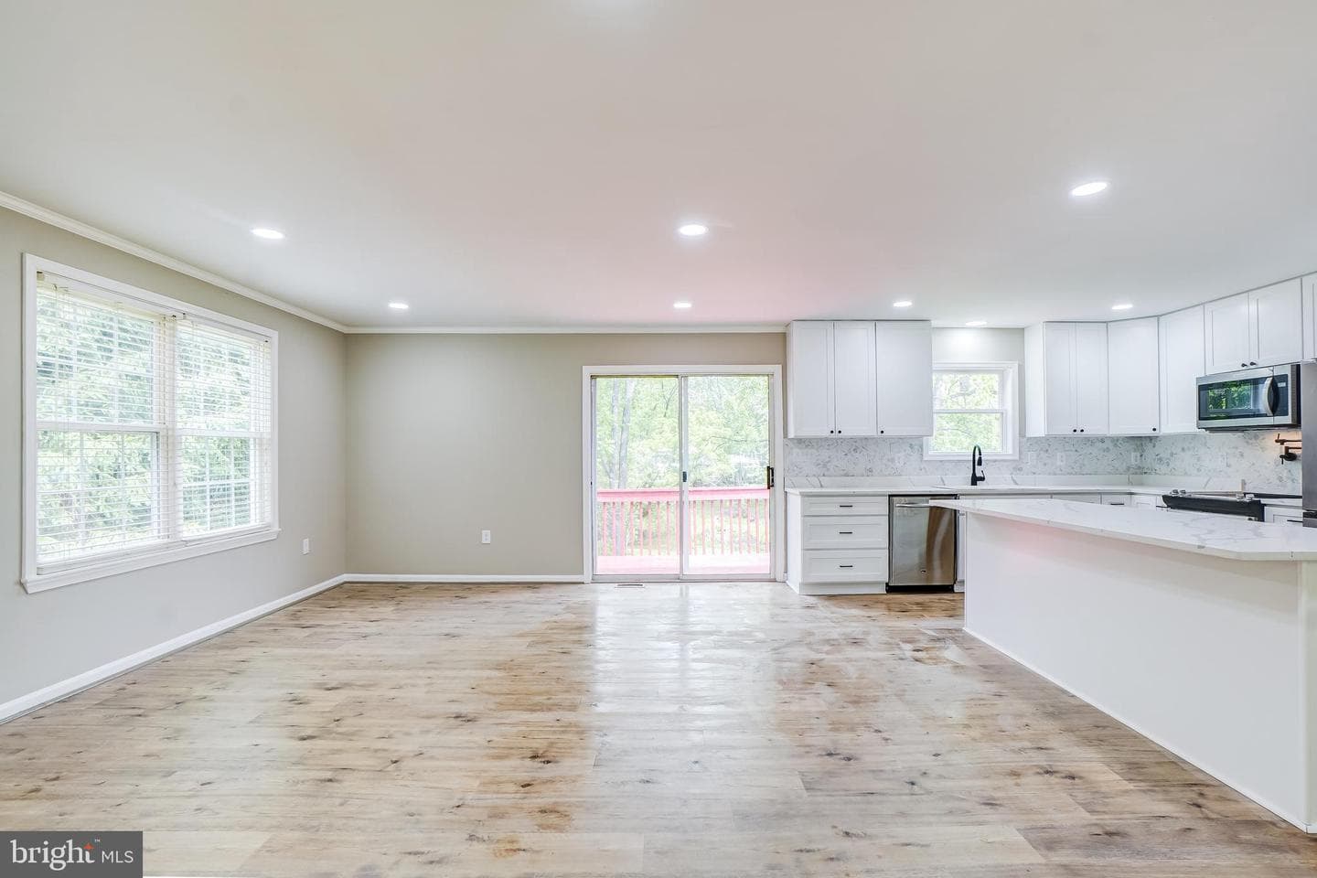 8813 Orchard Road photo 7