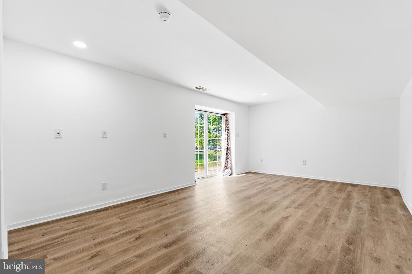 1404 Lafayette Avenue photo 22
