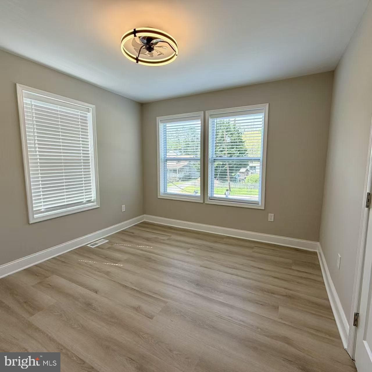 19 N Ritters Lane photo 12