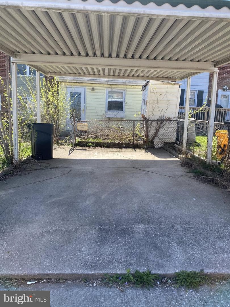 8048 Eastdale Road photo 9