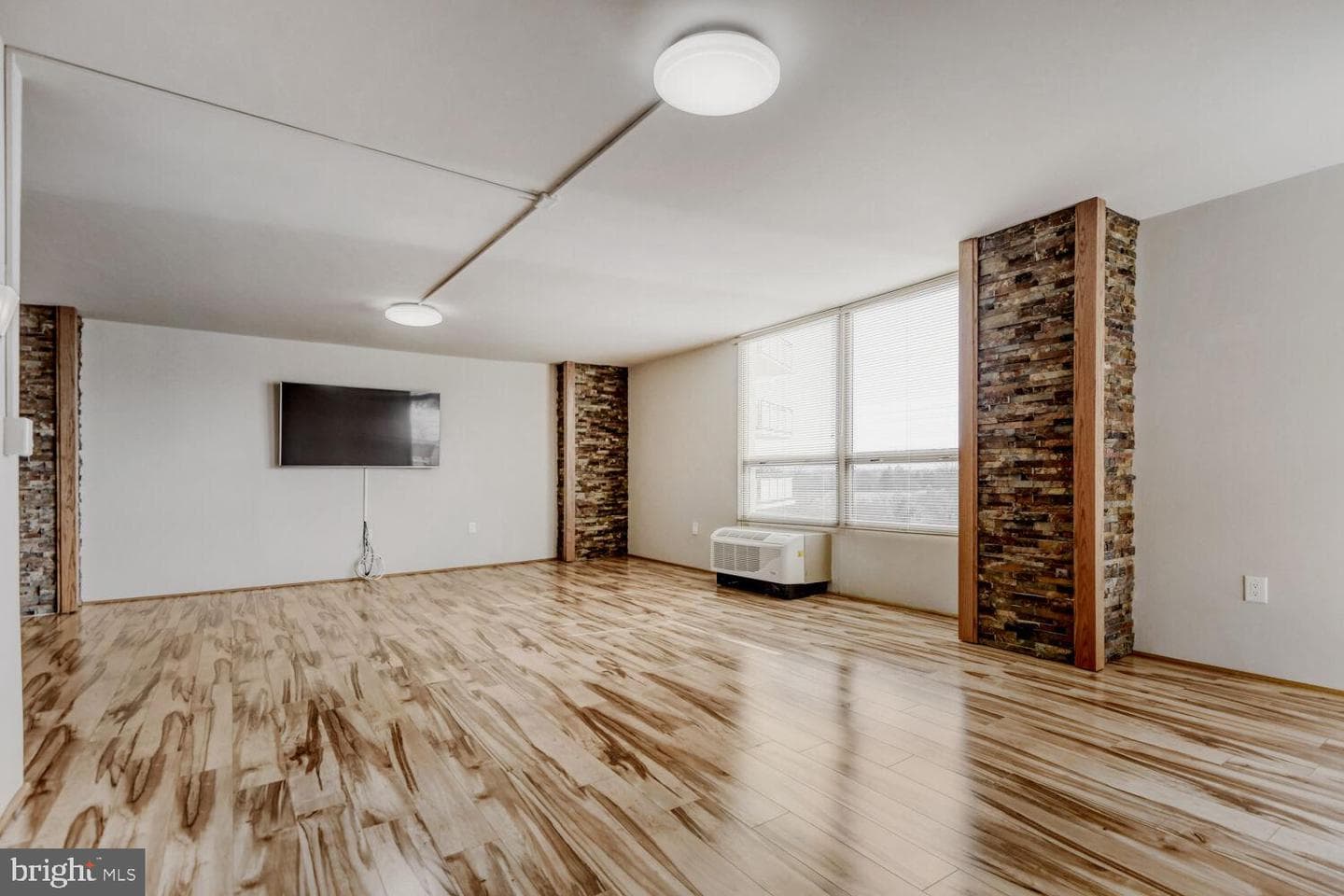 205 E Joppa Road #408
