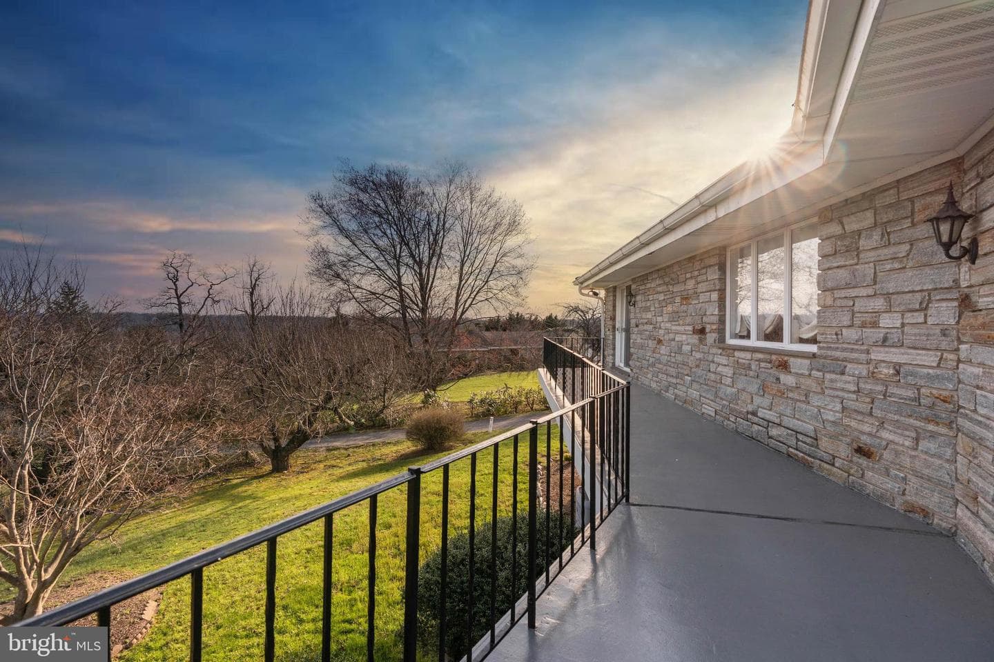 5 Lochview Court photo 4