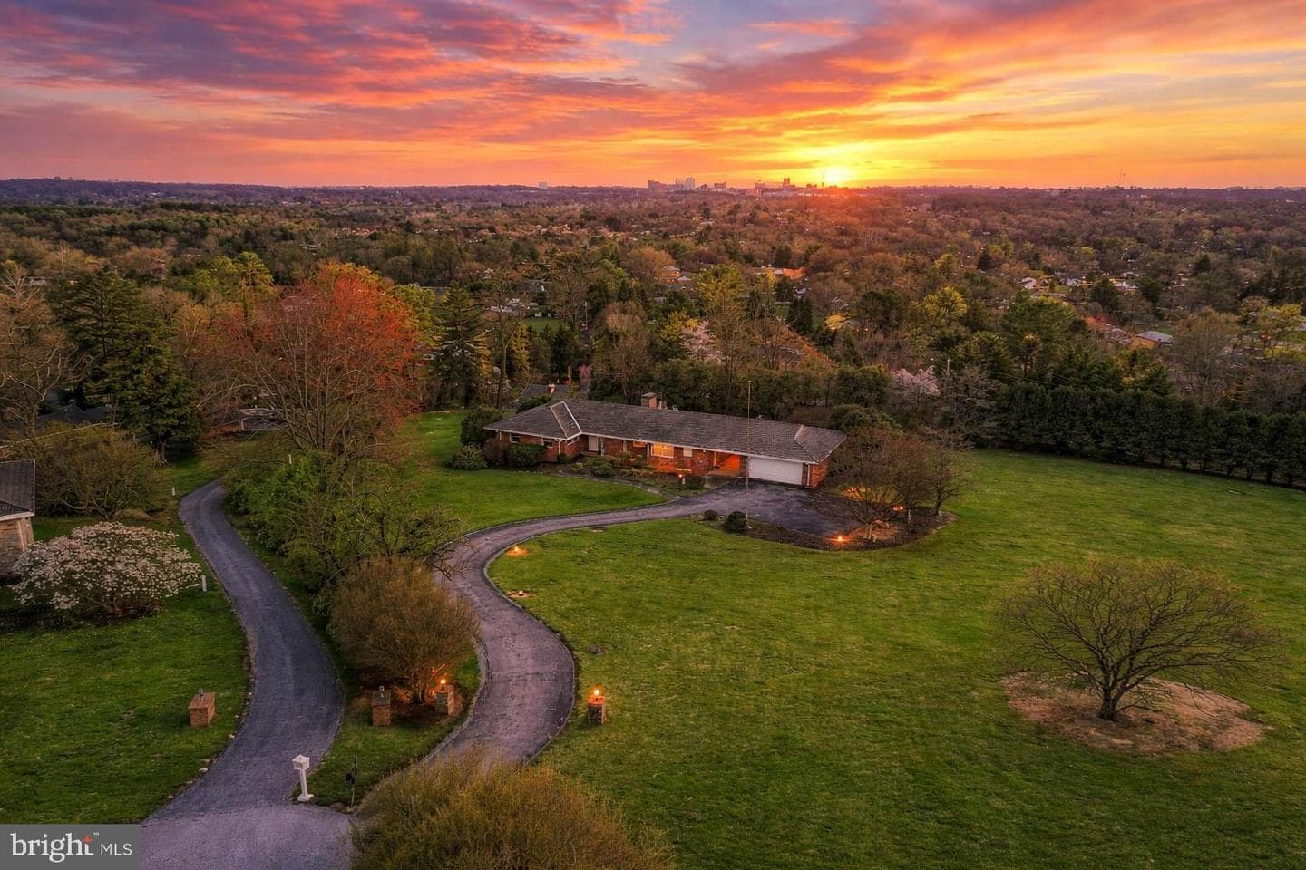 8 Lochview Court, Lutherville Timonium