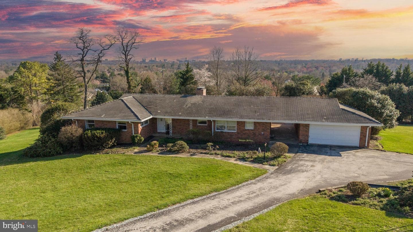 8 Lochview Court photo 4