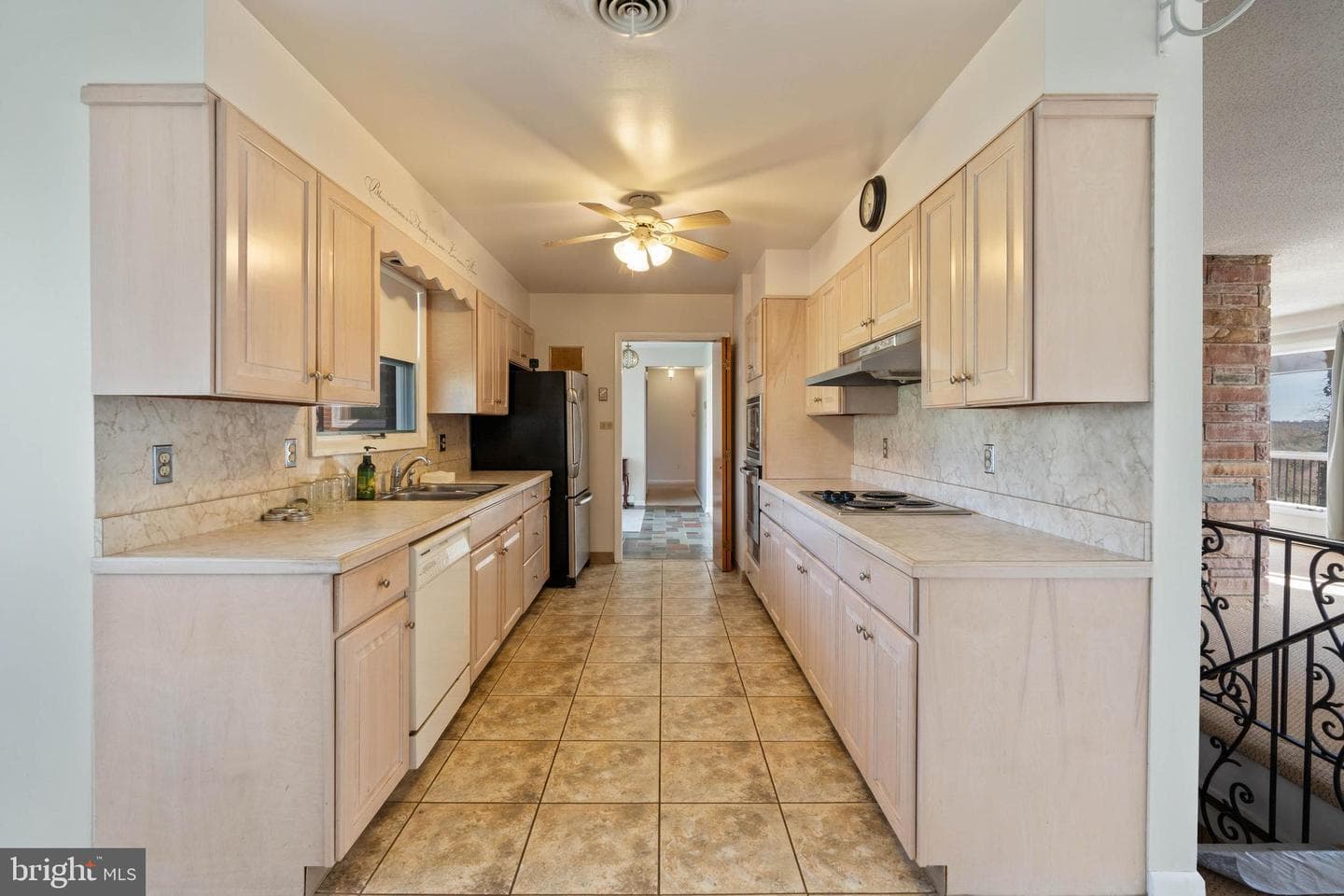 8 Lochview Court photo 7