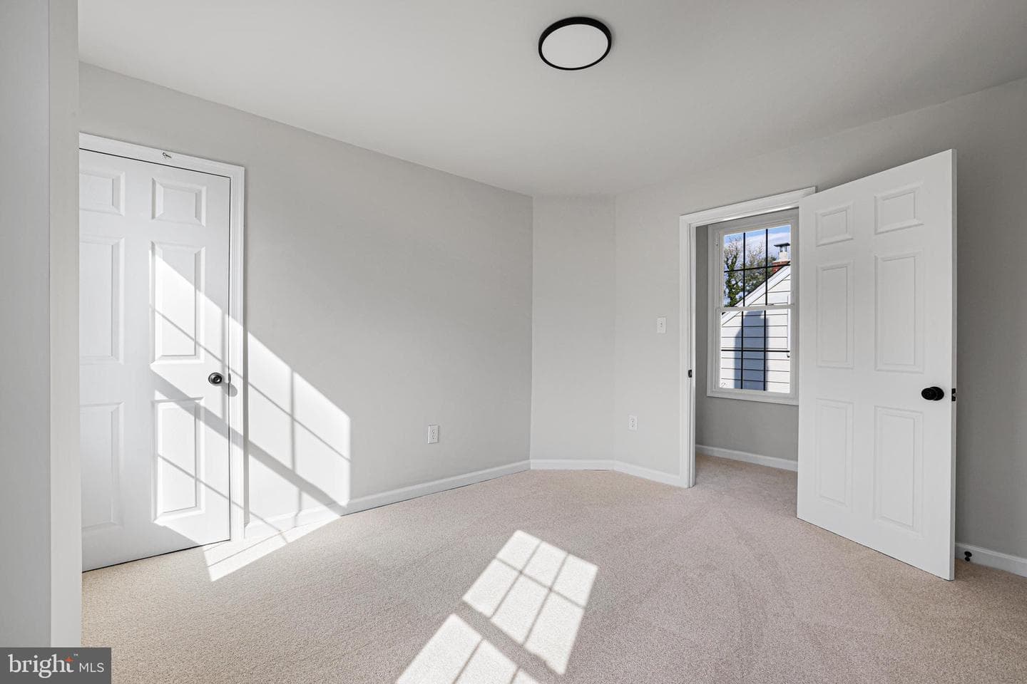 106 4th Avenue photo 22