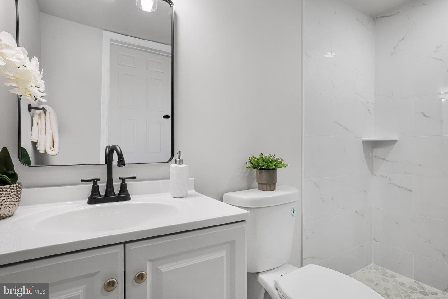 106 4th Avenue photo 24