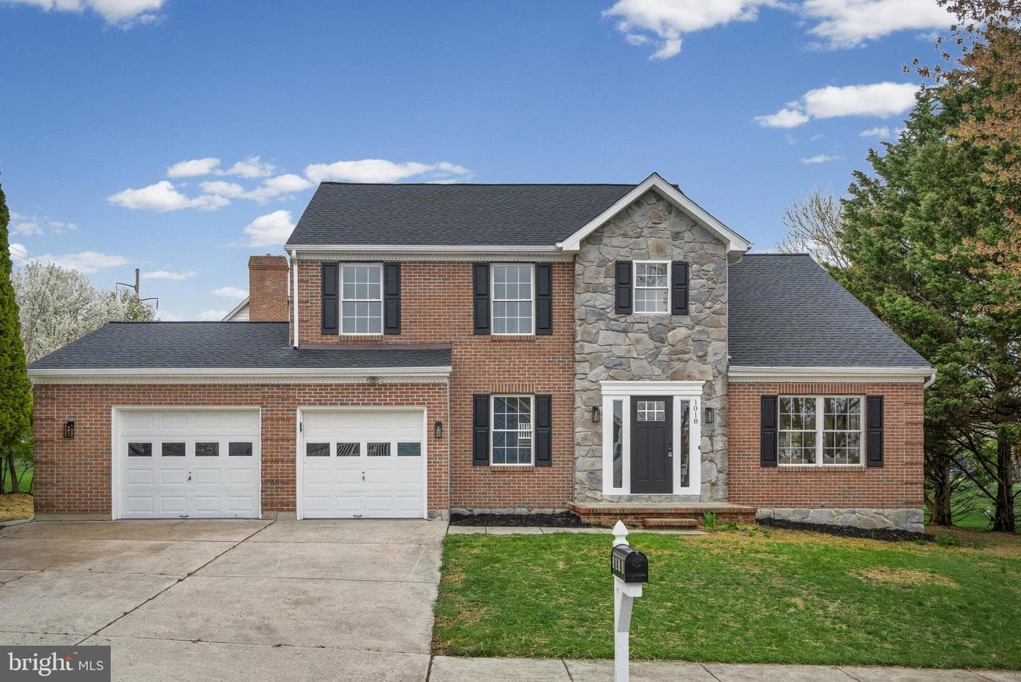 1018 Meadow Glen Road photo 2