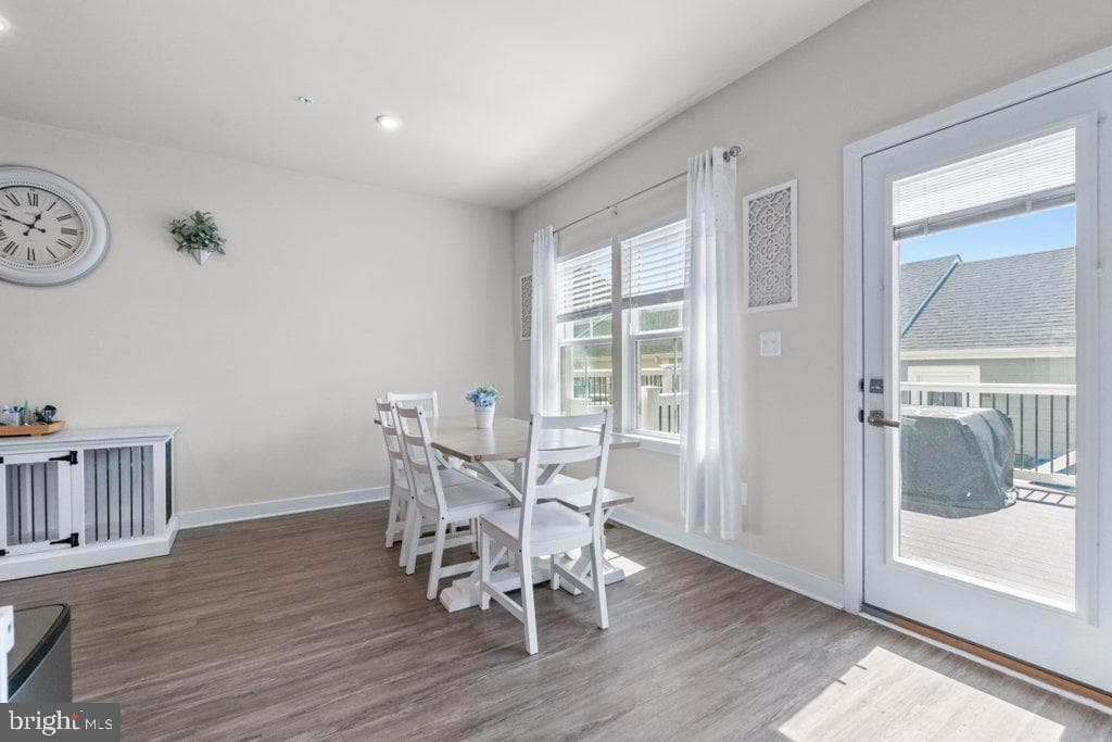 6247 Islington Street photo 18