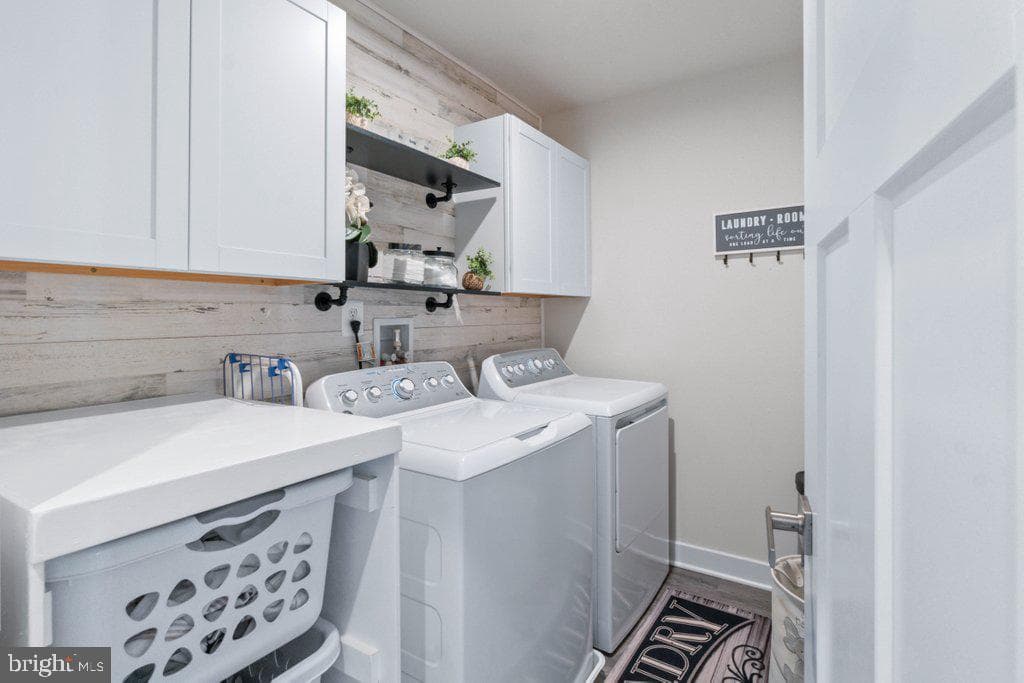 6247 Islington Street photo 29