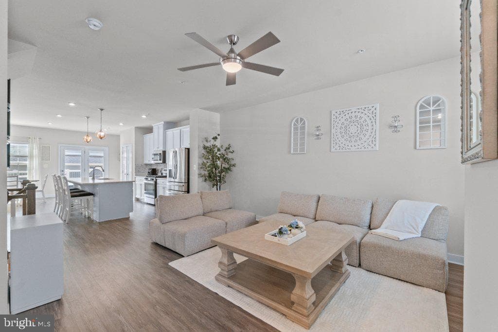 6247 Islington Street photo 6