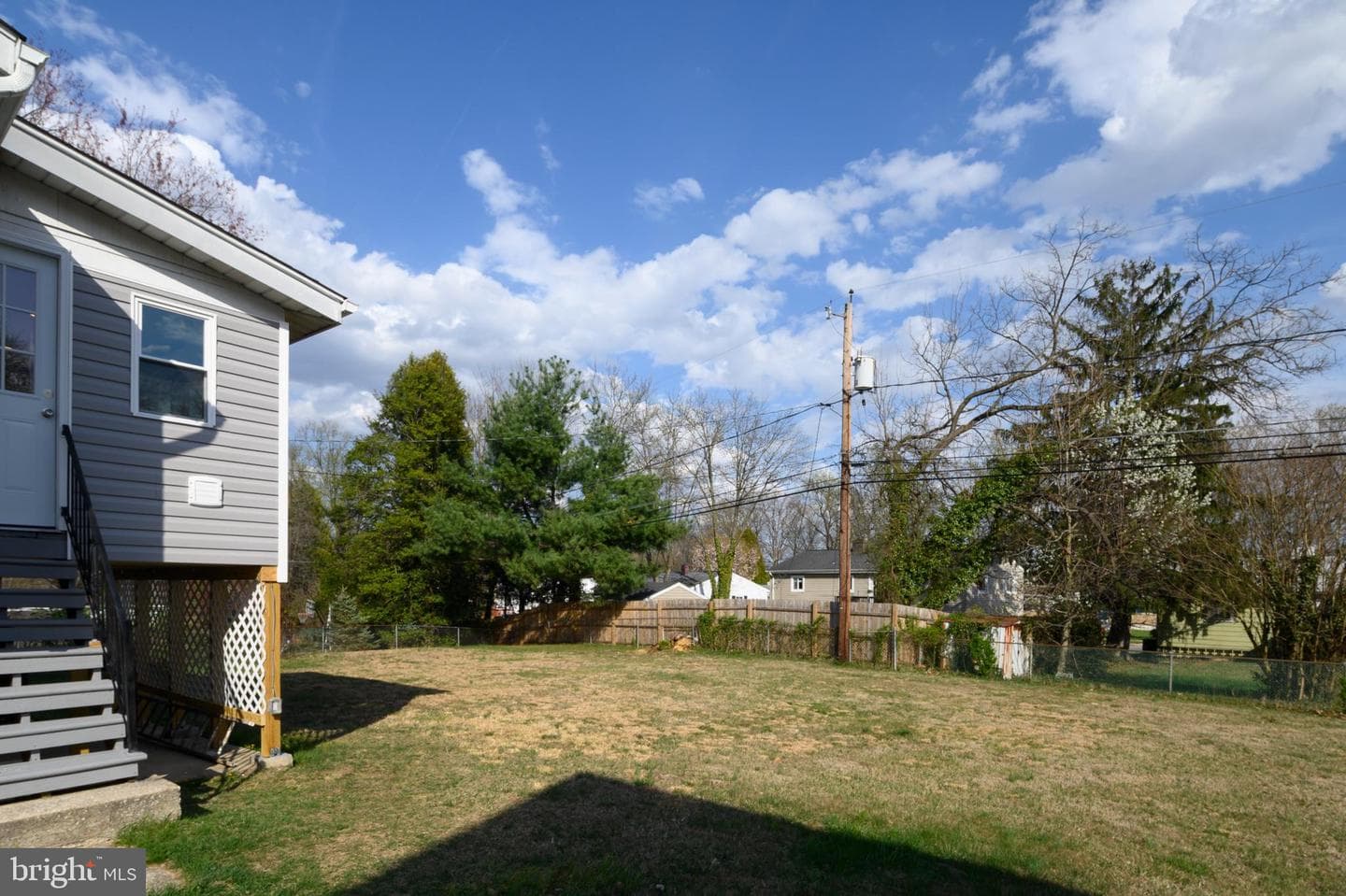 1219 Redcliffe photo 40