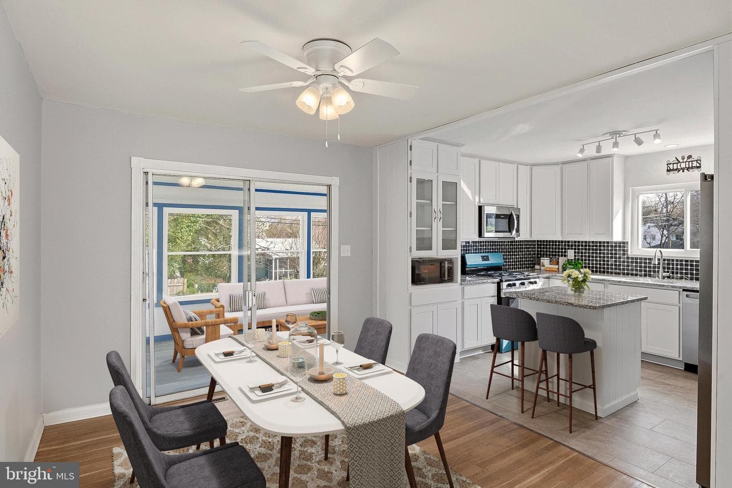 1219 Redcliffe photo 6