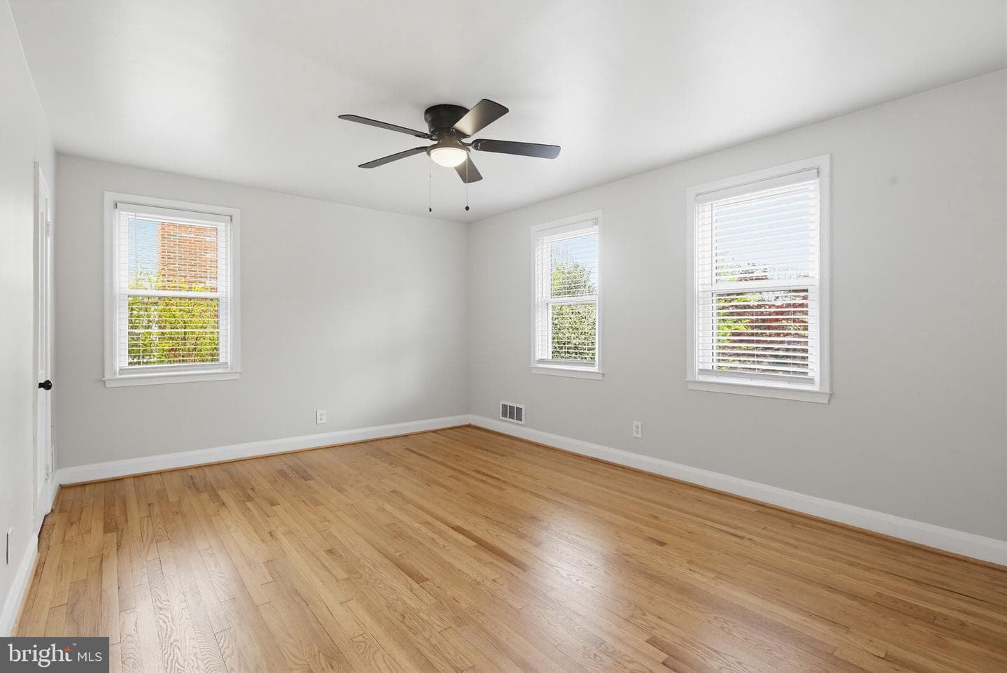 8111 Barksdale Road photo 14
