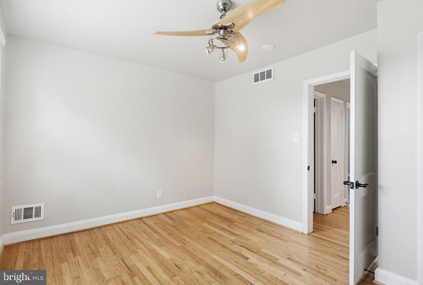 8111 Barksdale Road photo 18