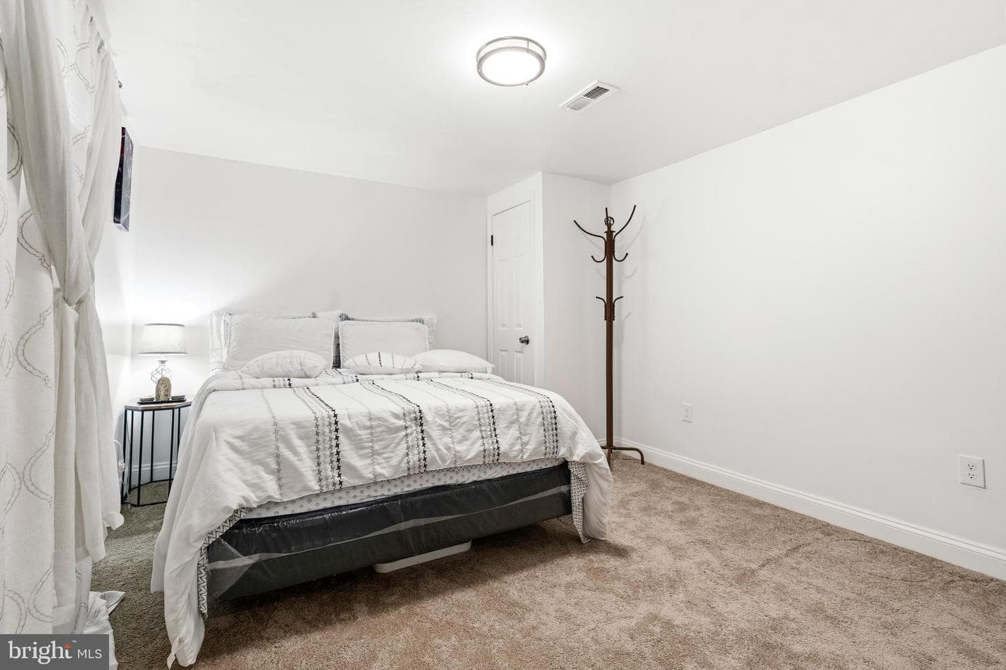 552 48th Street photo 17