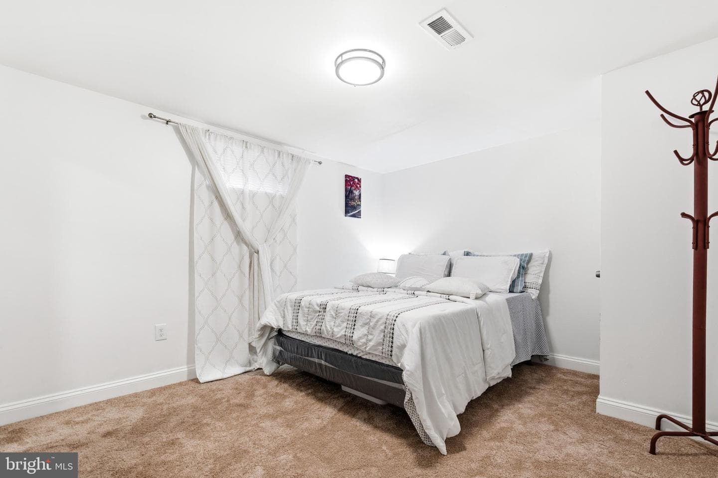 552 48th Street photo 18