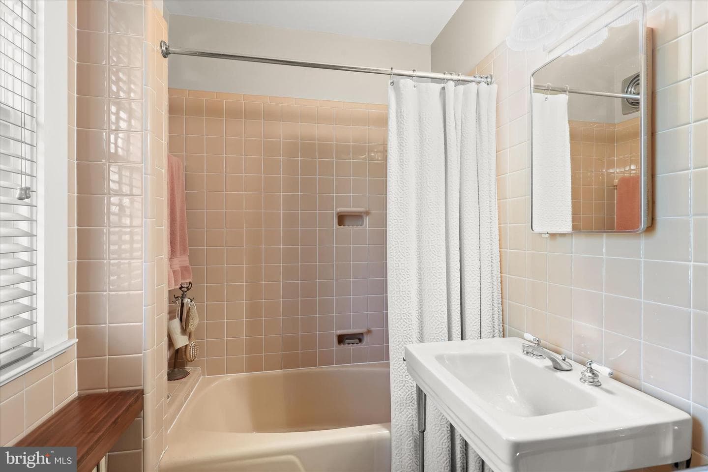 2216 Westchester Avenue photo 17