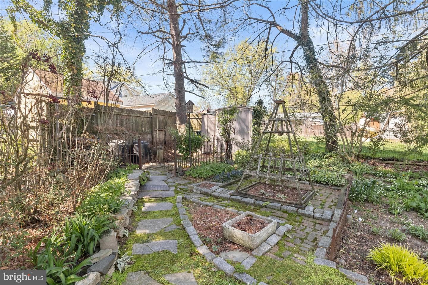 2216 Westchester Avenue photo 49