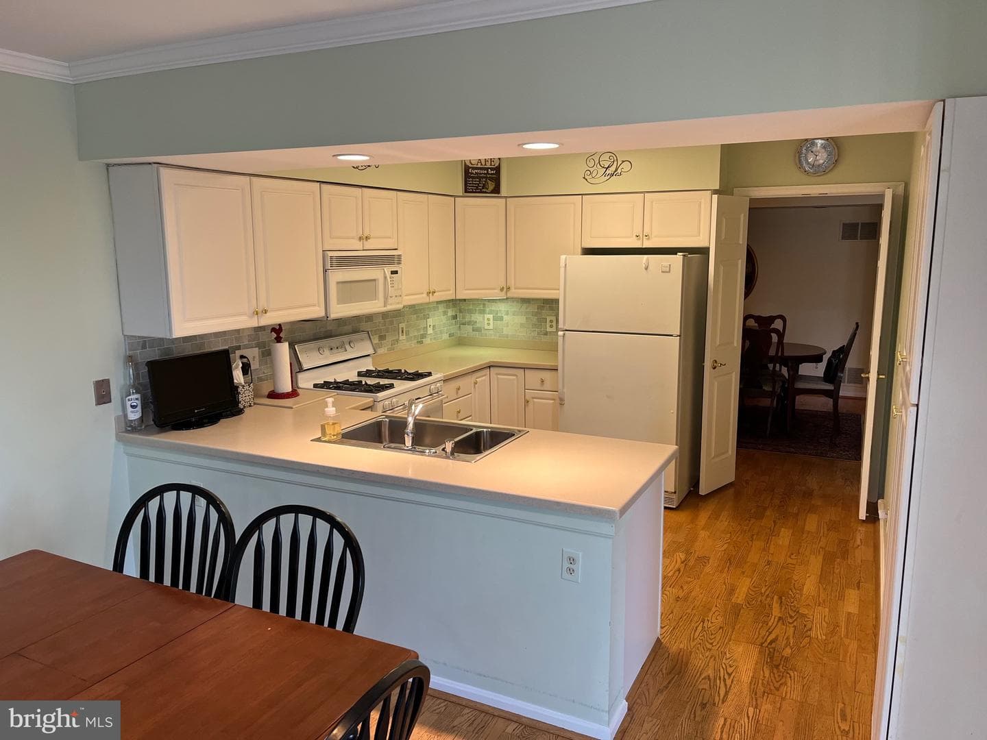 200 Belmont Forest Court #205 photo 3