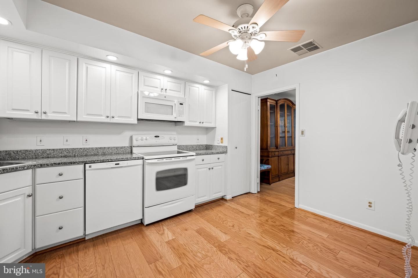 4 Candlemaker Court #306 photo 15