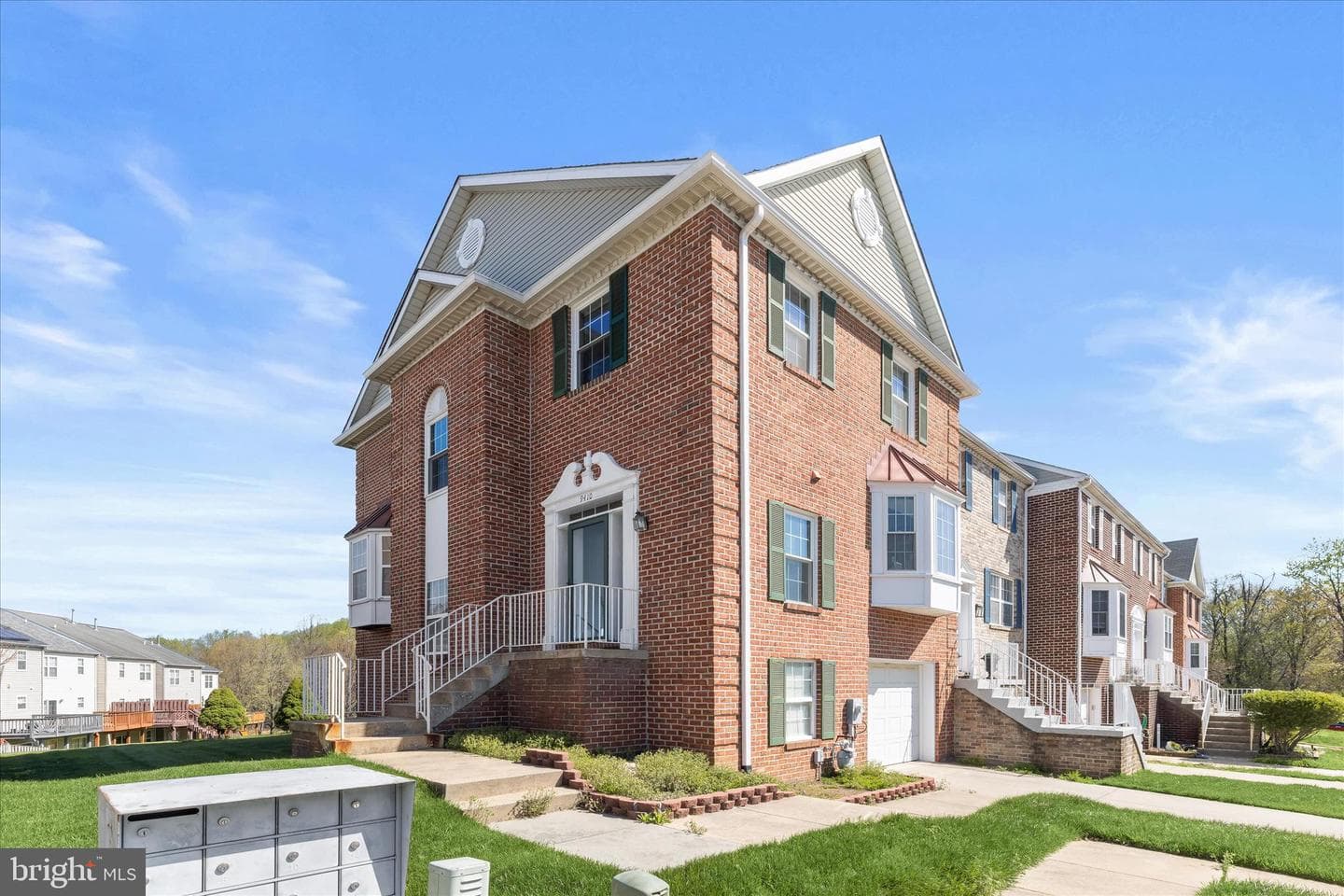 9410 Georgian Way photo 2