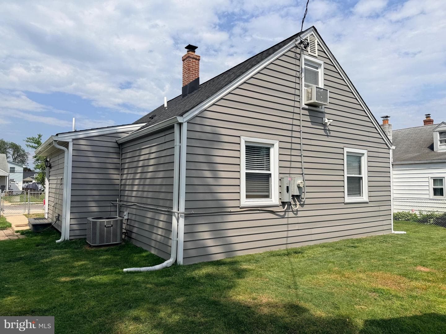 8217 Cornwall Road photo 12