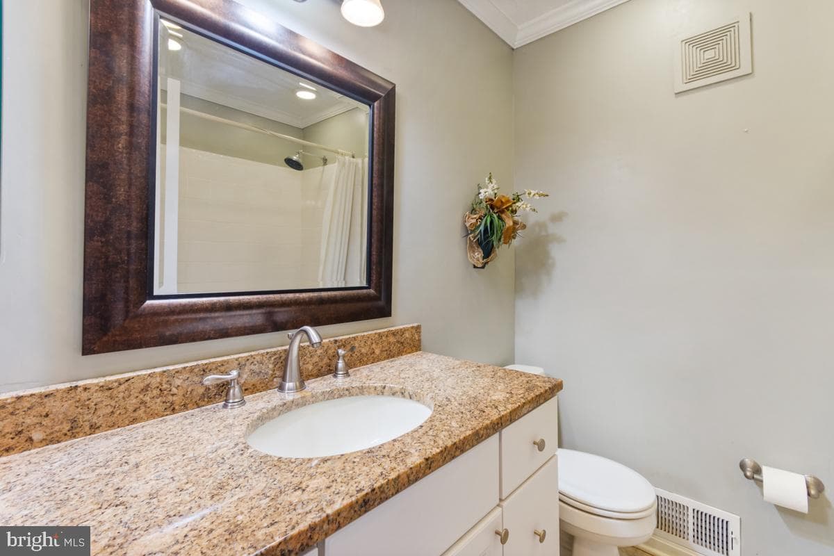 304 Townleigh Road photo 24