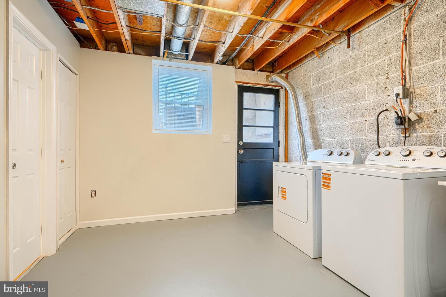 774 Seawall photo 35
