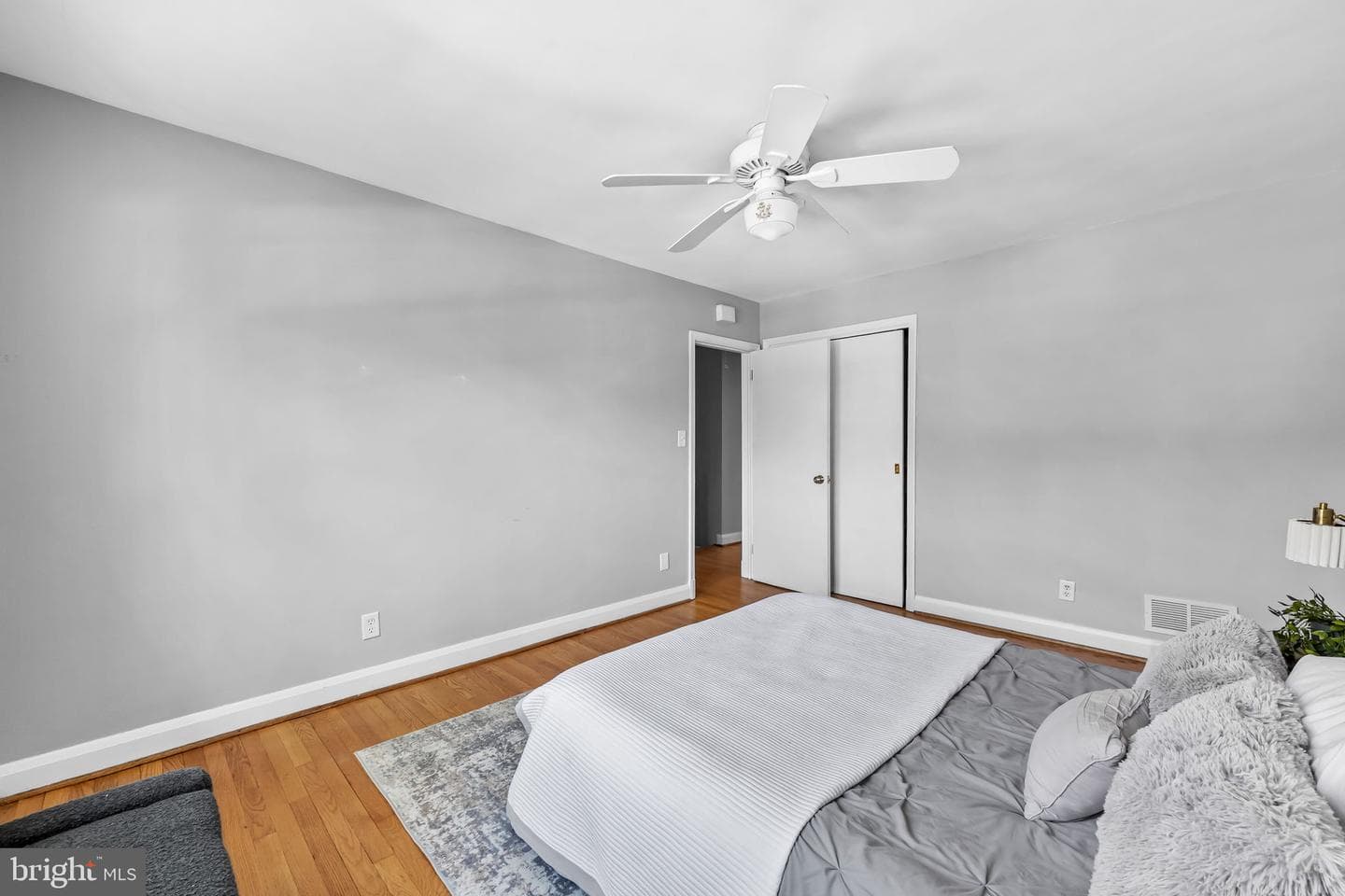7049 Heathfield Road photo 17
