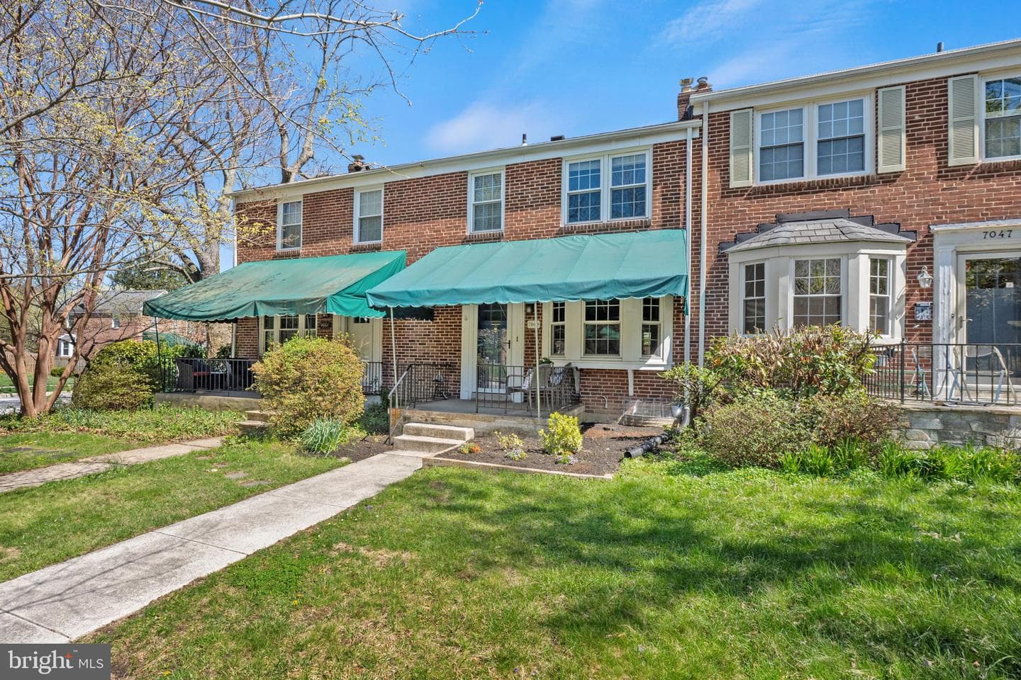 7049 Heathfield Road photo 2
