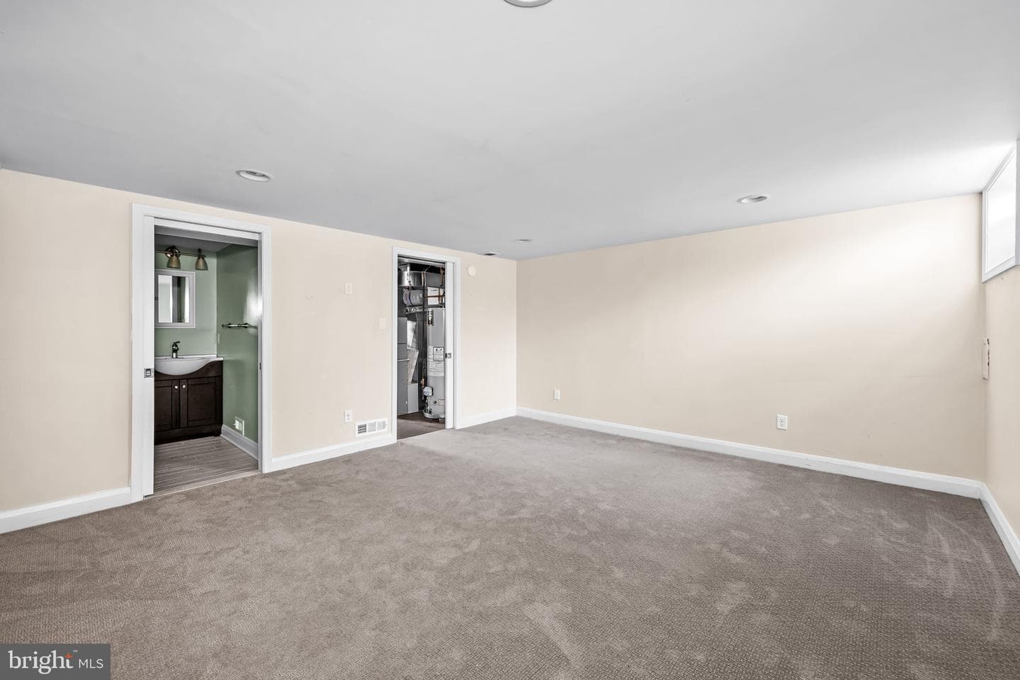7049 Heathfield Road photo 23