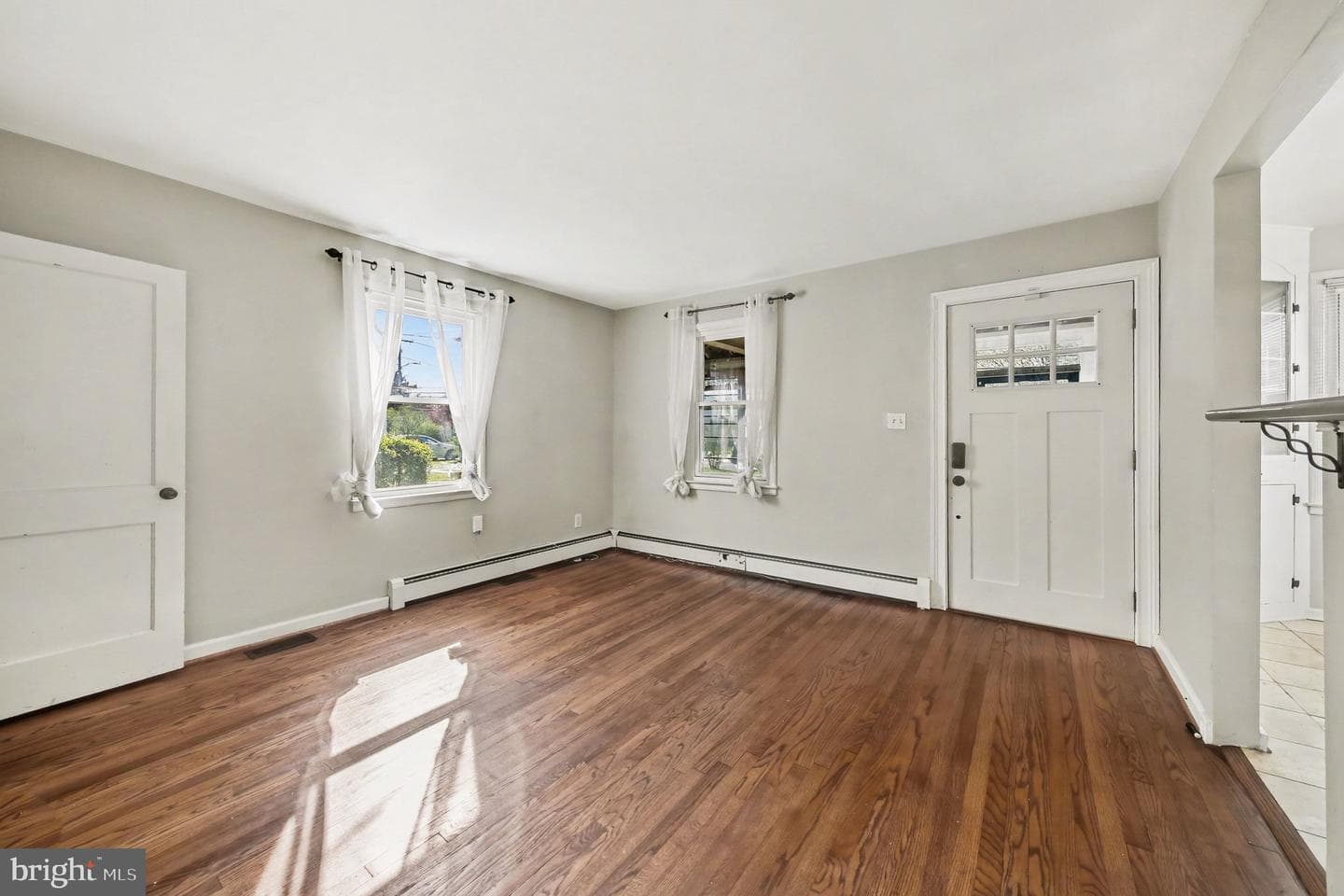 1750 Forrest Avenue photo 10