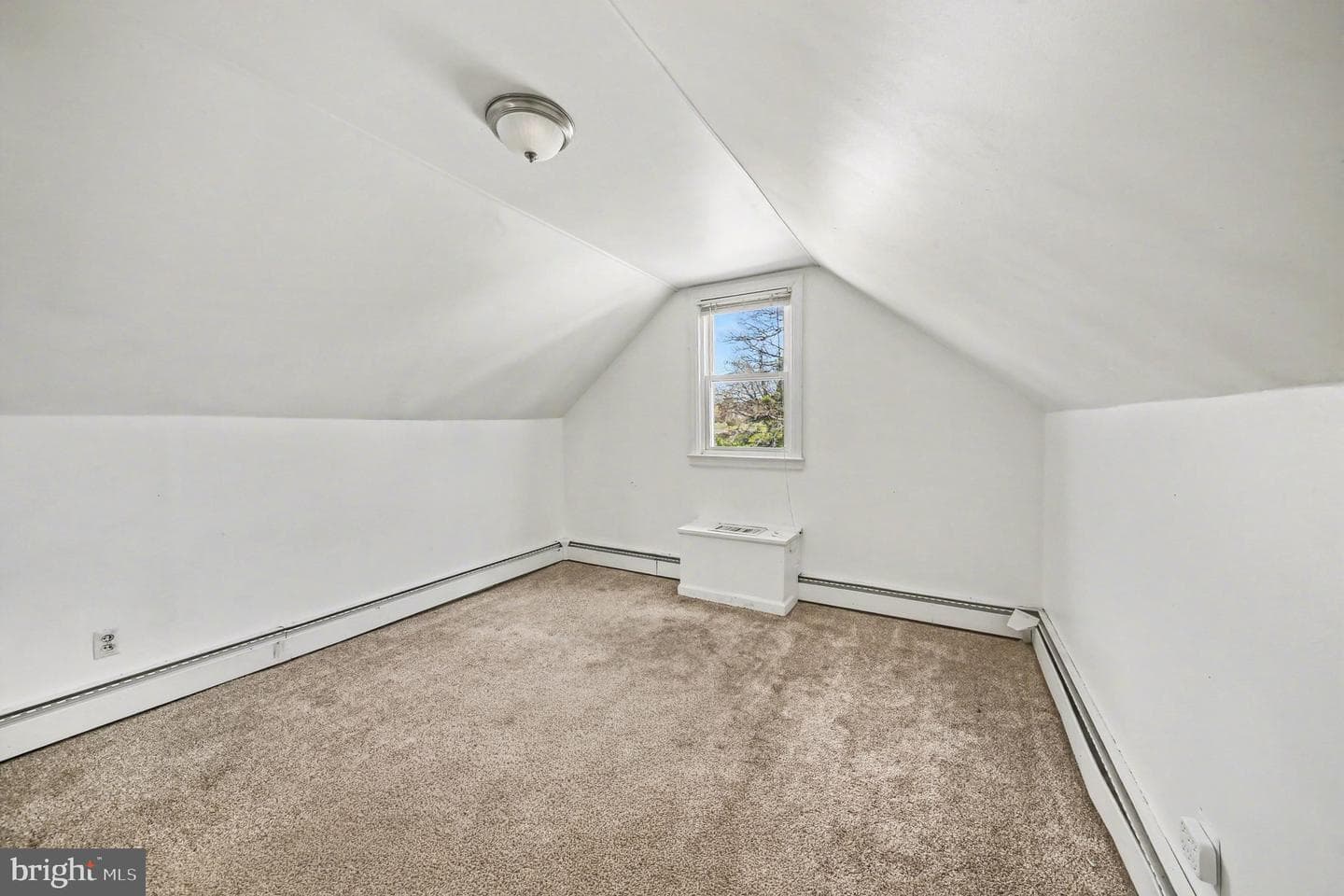 1750 Forrest Avenue photo 19