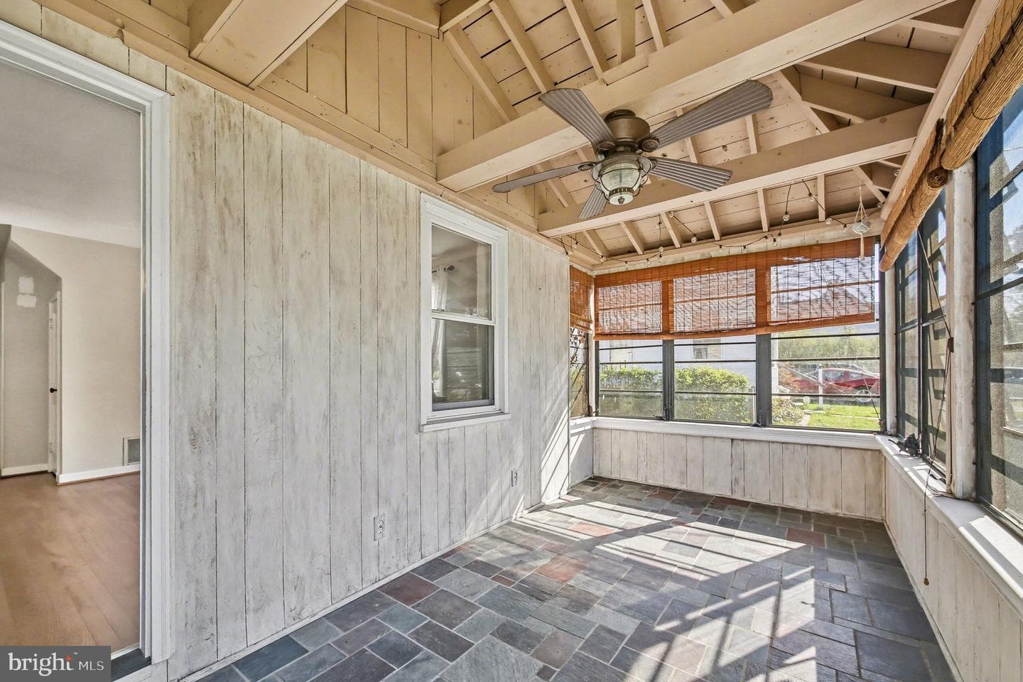 1750 Forrest Avenue photo 4