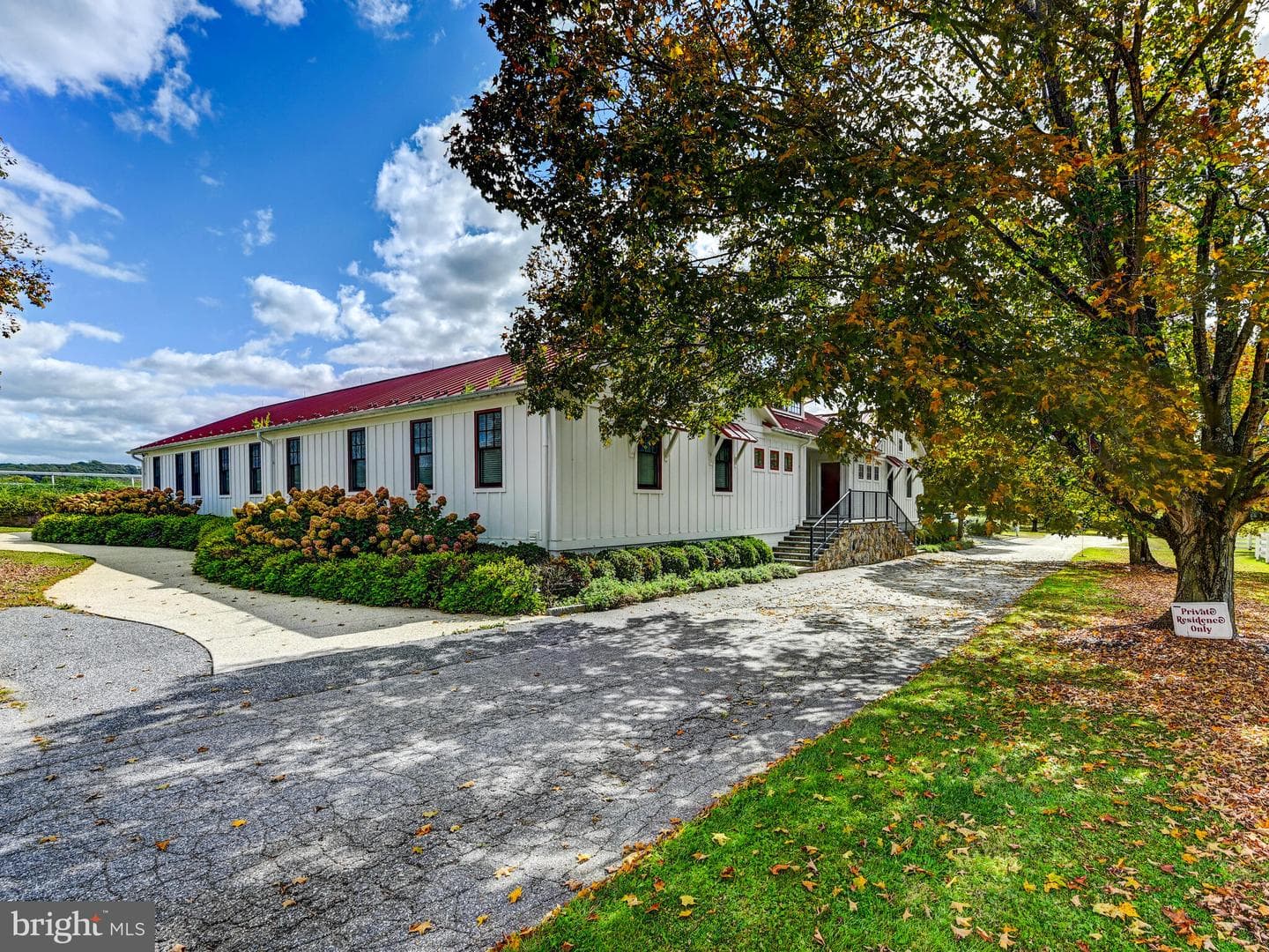 3366 Belmont Avenue photo 61