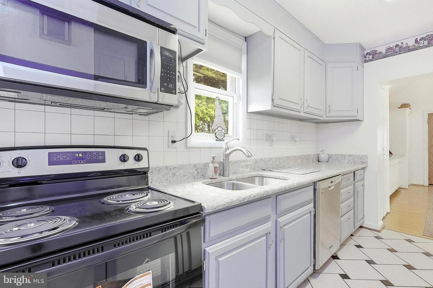 2426 Plainfield Road photo 10