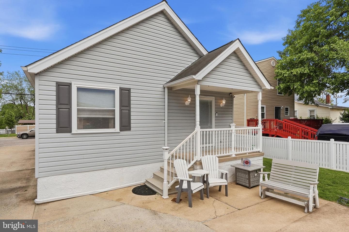 2426 Plainfield Road photo 3