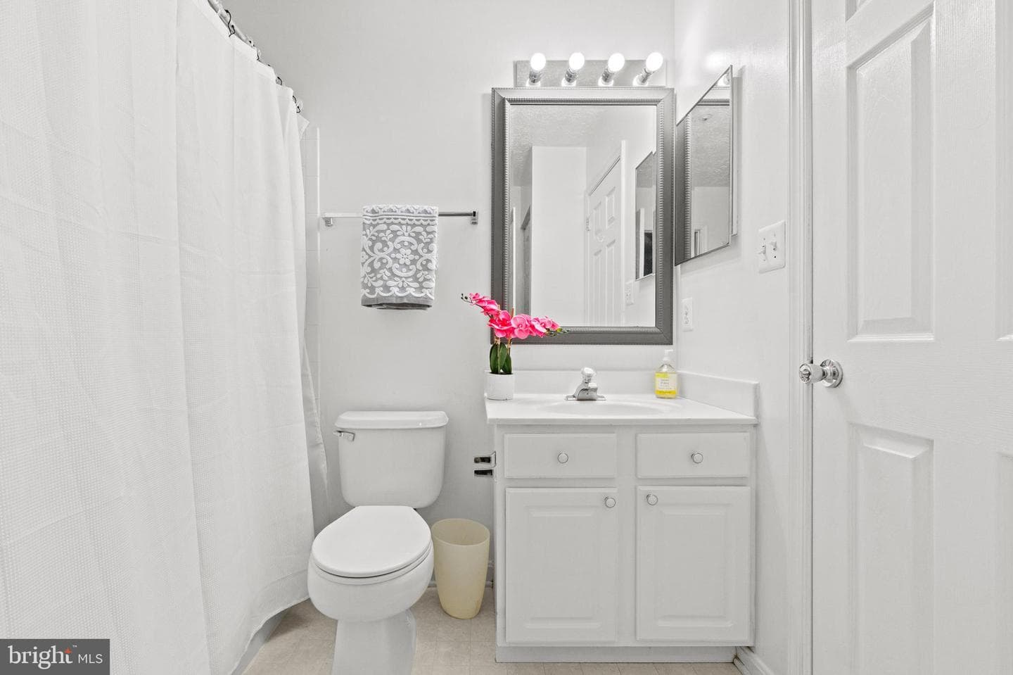 5035 Bridgeford Circle photo 14