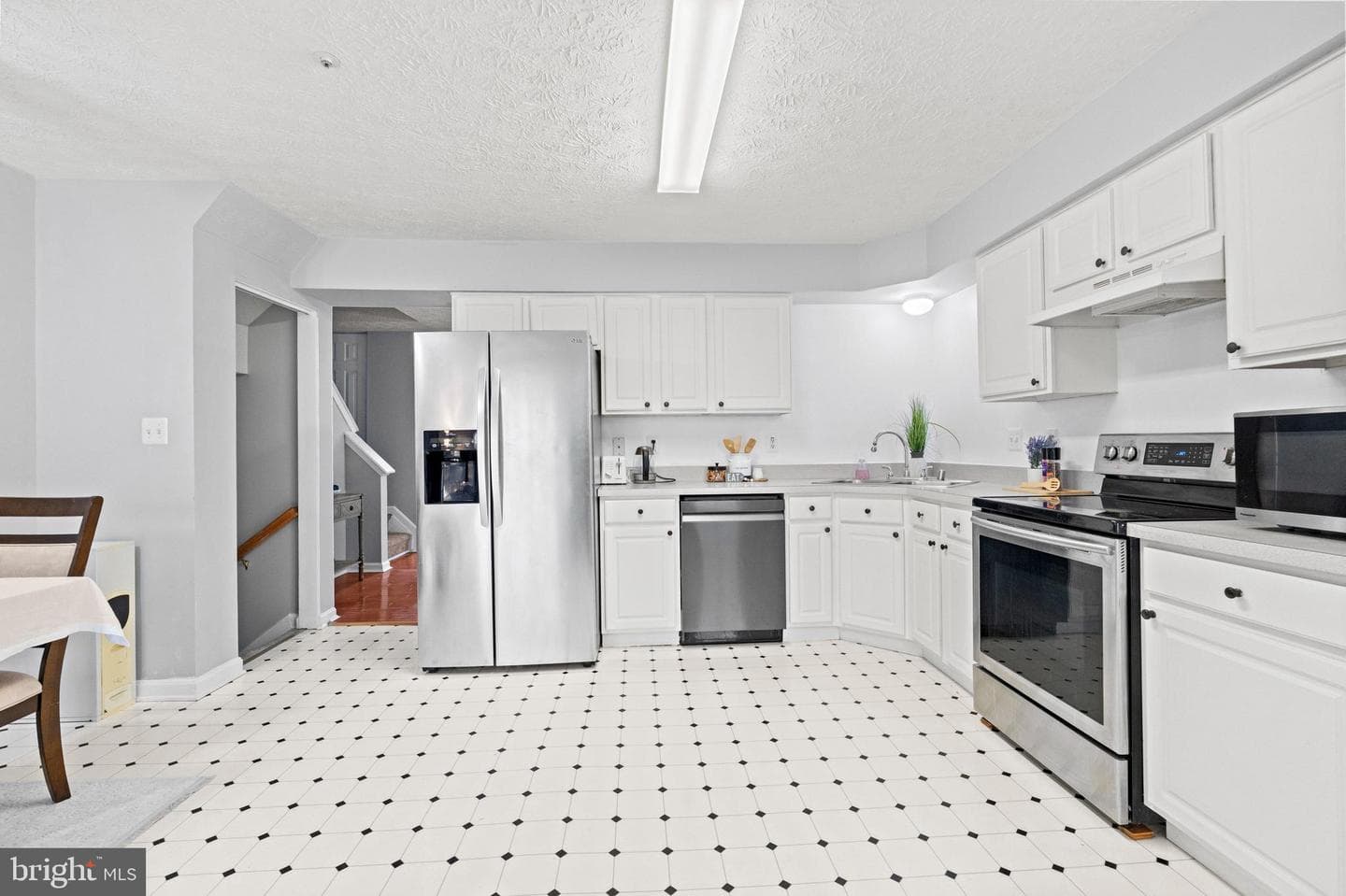 5035 Bridgeford Circle photo 6